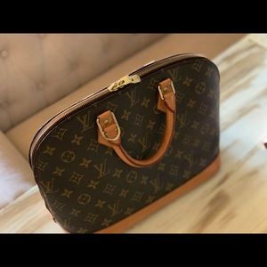 Louis Vuitton Alma PM